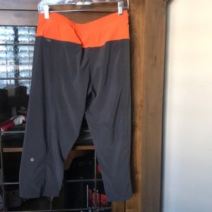 Lululemon size 8 crop pants